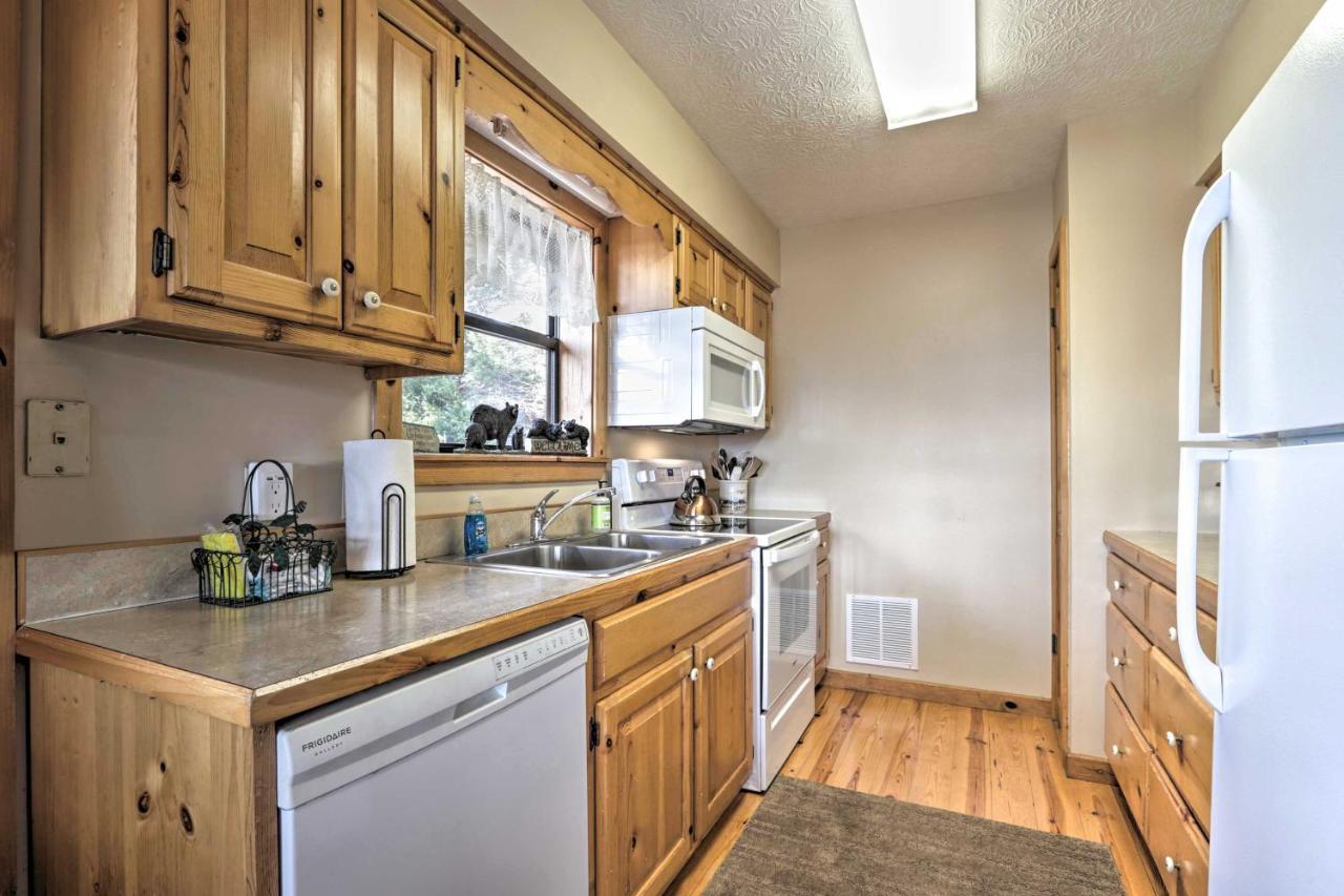 Smoky Mountain Retreat With Hot Tub, Arcade Games Villa Pigeon Forge Bagian luar foto
